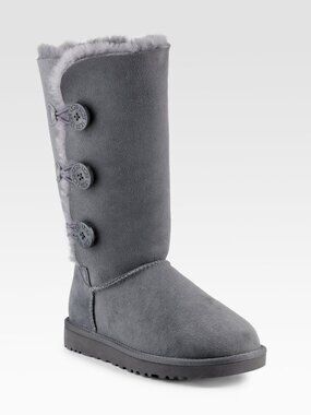 UGG Bailey 3 Button Tall Boots Sz 9. Excellent Condition
